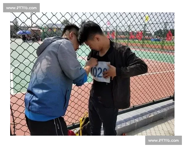 奋力拼搏勇创佳绩 田径赛场书写辉煌篇章 奋力拼搏勇创佳绩 田径赛场书写辉煌篇章